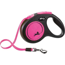 TRIXIE 209326 Laisse sangle flexi New NEON 5 m Rose fluo pour chien - Longue laisse rétractable pour promenade avec visibilité nocturne