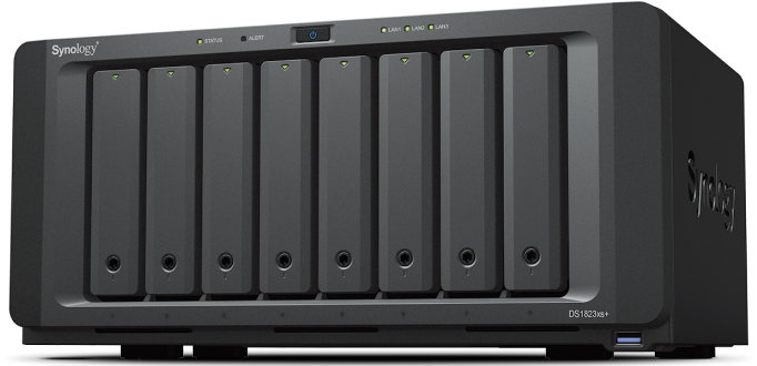 Synology DS1823xs+ Serveur NAS 8 baies 8 Go DDR4 AMD Ryzen V1780B 2x1GbE 1x10GbE USB 3.2