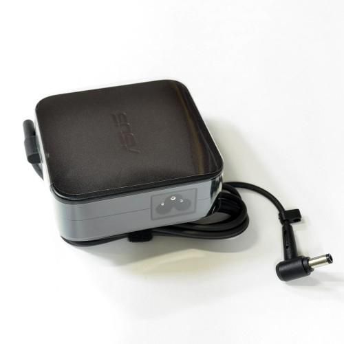 Asus Adaptateur secteur 90W 19V 3 broches 5.5x2.5mm pour ordinateur portable, ADAPTER 90W 19V 3PIN 5.5PHI