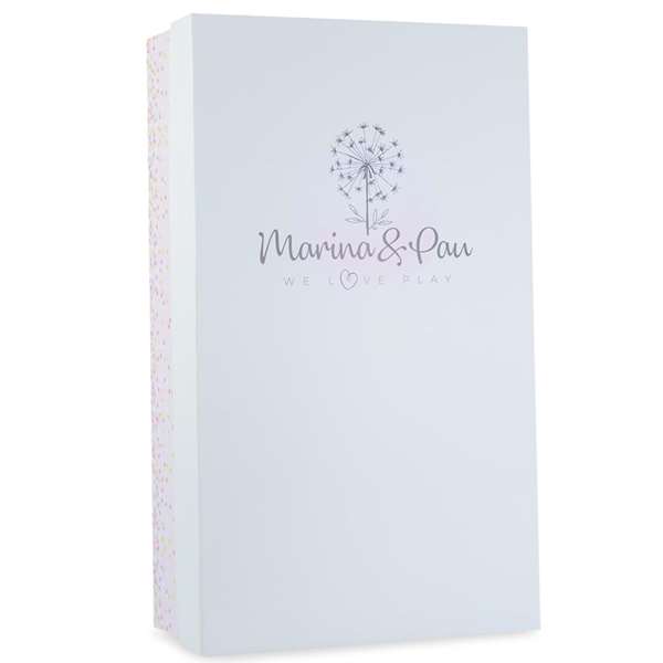 Marina & Pau Muñeca Petite Winter - Poupée en espagnol dans son étui - 40 cm - Dès 3 ans