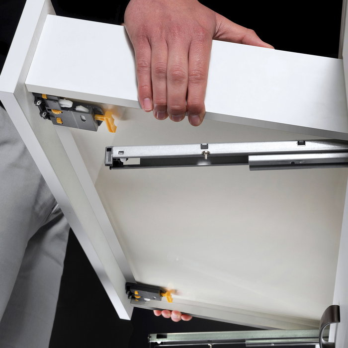 Emuca Jeu de coulisses invisibles pour tiroir Silver, à sortie totale, avec fermeture amortie et loqueteau, profondeur 490mm, Acier, zingué