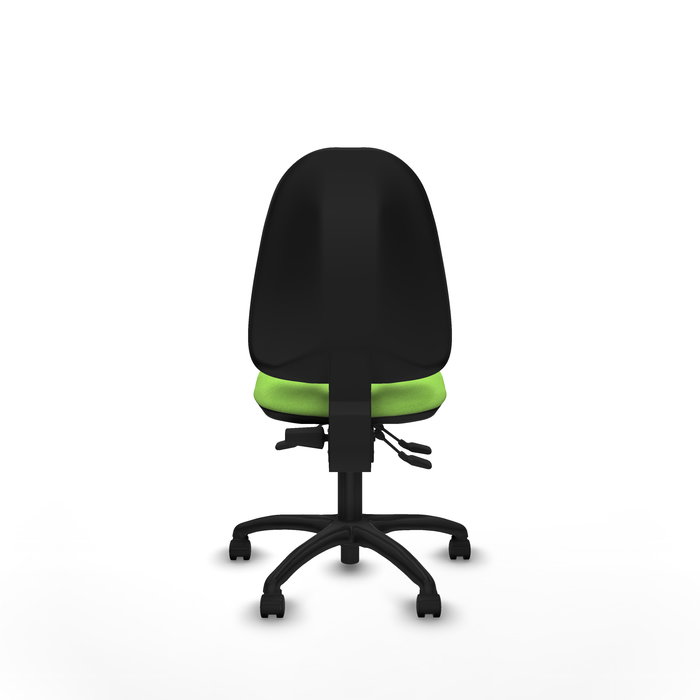 Chaise de bureau Algarra avec mécanisme Asincro, revêtue de tissu couleur pistache. Équipée d'une base en polyamide noir, sans accoudoirs et de roulettes en nylon de 50 mm.