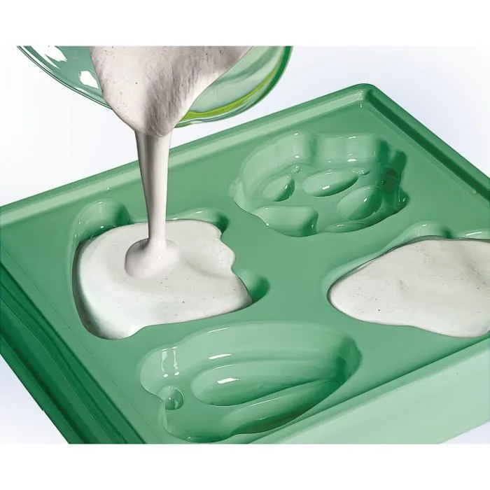 Clementoni - À la Découverte de la Nature - Coffret d'Exploration Scientifique - Boussole, Jumelles et Moulage d'Empreintes - Jeu Éducatif