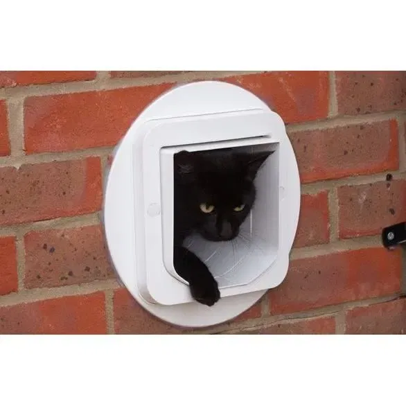 Sureflap - Chatière à puce électronique - Blanc - 142 mm x 120 mm - Jusqu'à 32 animaux - Compatible avec toutes les puces et médaillons RFID