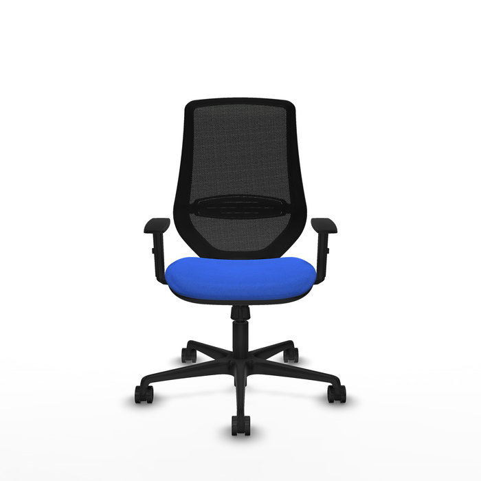 Chaise Mardos Synchro 4 positions tissu Bleu Maille Noir Base en nylon noir Accoudoir 1D Sans appui-tête Roulettes 65mm nylon