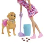 Mattel - JJB46 - Poupée Barbie avec Chiot Interactif qui Marche, Fait ses Besoins, Accessoires Inclus