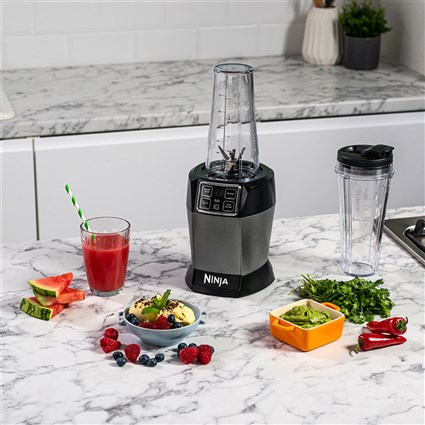 Ninja BN495EU Blender de voyage individuel avec technologie Auto-IQ, 1000 W - 2 gobelets portatifs pour smoothies et boissons froides