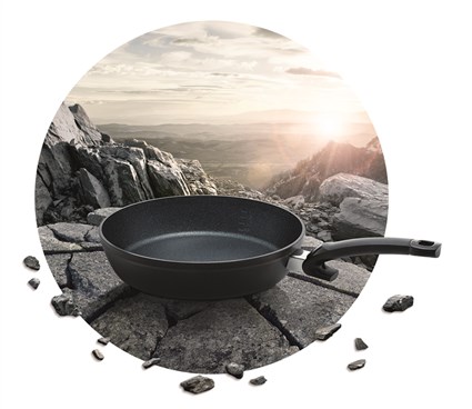 Fissler Sartène Adamant Comfort 26 cm - Revêtement antiadhésif en carbure de silicium sans PFOA, fond Cookstar pour tous feux (induction, gaz, vitrocéramique) et manche sécurisé