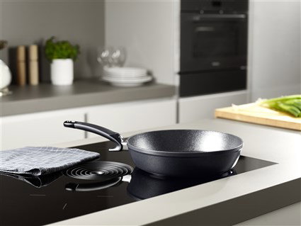 Fissler Sartène Adamant Comfort 26 cm - Revêtement antiadhésif en carbure de silicium sans PFOA, fond Cookstar pour tous feux (induction, gaz, vitrocéramique) et manche sécurisé