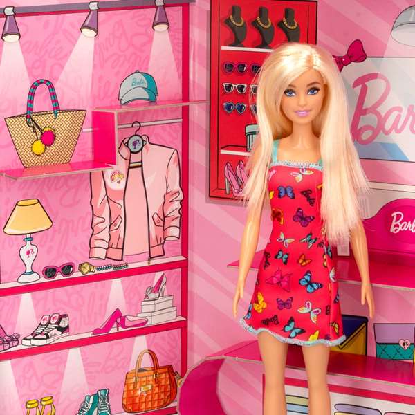 Lisciani Giochi Boutique de Mode - Kit Créatif Barbie avec Poupée Lisciani Giochi Boutique de Mode - Kit Créatif Barbie avec Poupée