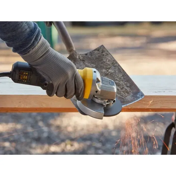 Stanley Fatmax Meuleuse filaire FMEG210-QS 850W, diamètre 115 mm, pour meulage et tronçonnage Stanley Fatmax Meuleuse filaire FMEG210-QS 850W, diamètre 115 mm, pour meulage et tronçonnage