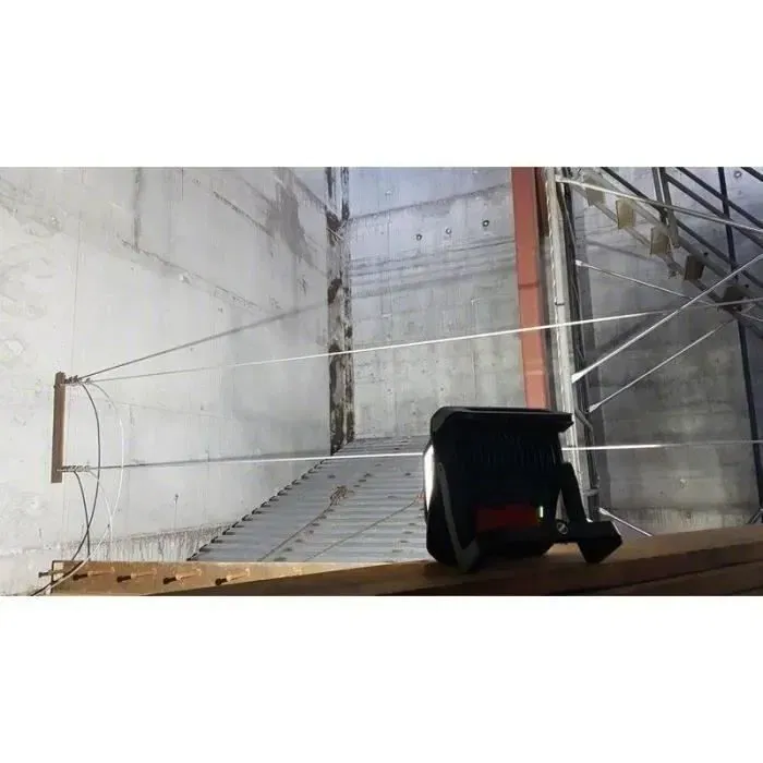 Bosch Professional Lampe LED GLI 18V-4000 C, Sans batterie, Bluetooth, 4000 lumens, 3 niveaux de luminosité, référence 0601446800