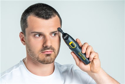 Wahl 09893-0460 Multigroomer avec ou sans câble - Tondeuse nez, oreilles et sourcils avec poignée antidérapante Advanced - 4 têtes et 8 guides