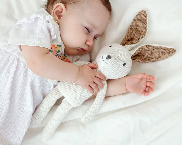 KioKids Peluche en Coton Écologique Lapin aux Longues Pattes Beige - Collection Cotton Friends pour Bébé 2 Mois et Plus