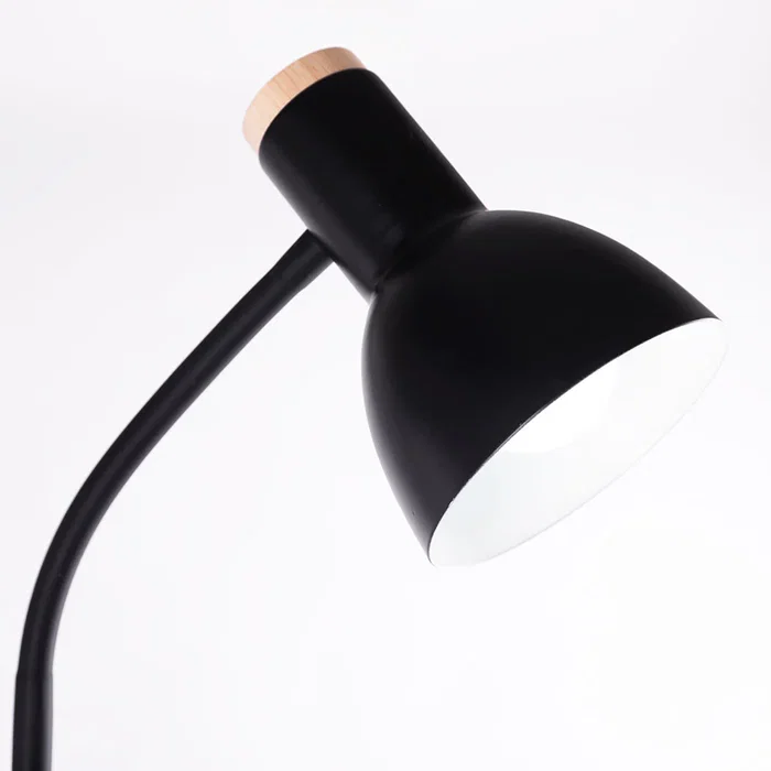 Tom Lampe de Sol Rectiligne - Design Nordique Élégant pour Salon et Chambre - Acier Inoxydable Noir avec Douille E27 LED - Réf. SKD-F010-B