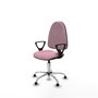 Chaise de bureau Algarra avec mécanisme Contact permanent de base, revêtue de tissu rose. Équipée d'une base chromée, d'accoudoirs fixes et de butées