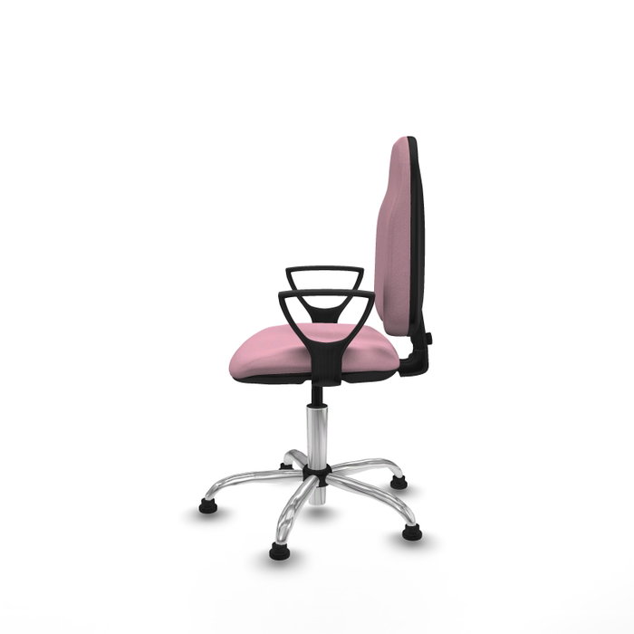 Chaise de bureau Algarra avec mécanisme Contact permanent de base, revêtue de tissu rose. Équipée d'une base chromée, d'accoudoirs fixes et de butées
