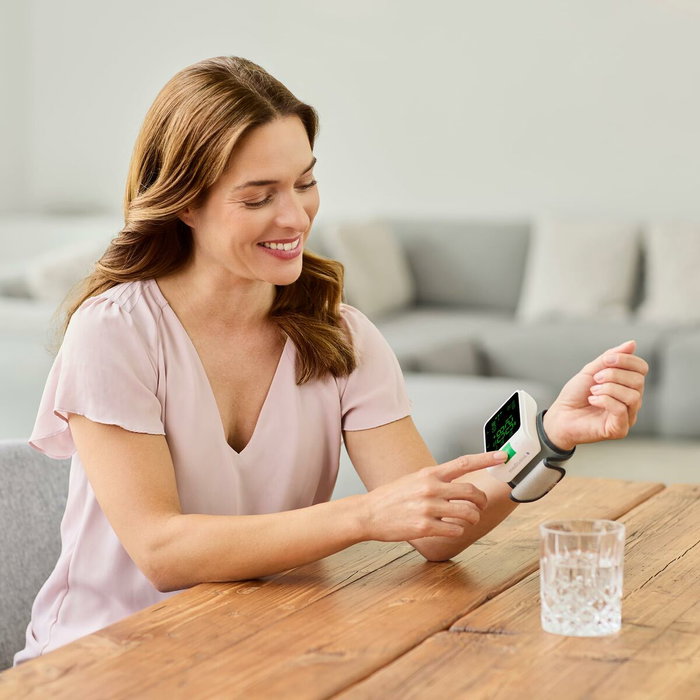 Medisana BW 360 Tensiomètre de poignet connecté Blanc