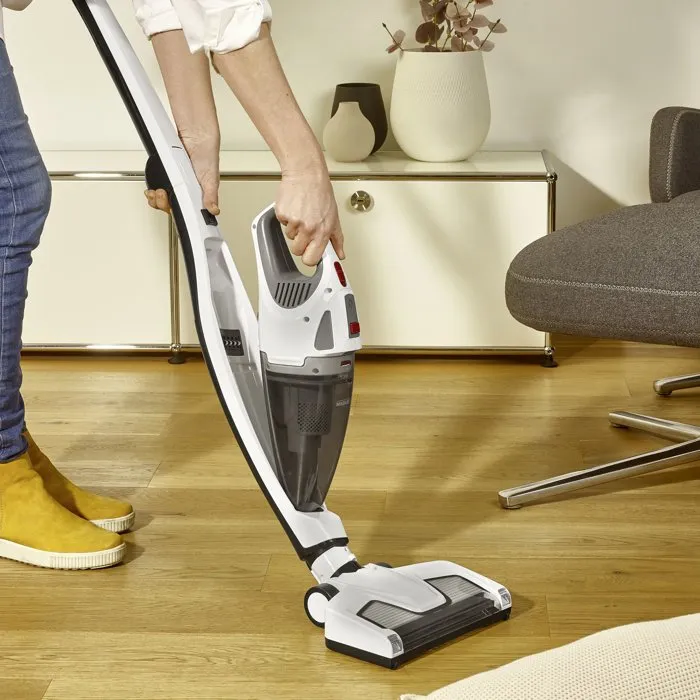 Severin HV7173 - Aspirateur balai sans fil 2-en-1 pliable, 8000 Pa, autonomie 32 min, bac 600 ml, brosse LED, articulation 180 degres, blanc Severin HV7173 - Aspirateur balai sans fil 2-en-1 pliable, 8000 Pa, autonomie 32 min, bac 600 ml, brosse LED, articulation 180 degres, blanc