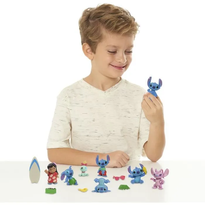 Just Play Lilo & Stitch Set de 8 figurines Deluxe et accessoires