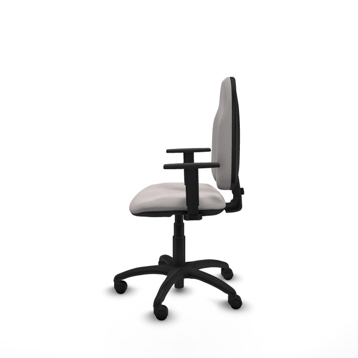 Chaise de bureau Algarra avec mécanisme de contact permanent de base, revêtue de simili cuir blanc. Équipée d'une base en polyamide noir, d'accoudoirs 1D et de roulettes en nylon de 50 mm Chaise de bureau Algarra avec mécanisme de contact permanent de base, revêtue de simili cuir blanc. Équipée d'une base en polyamide noir, d'accoudoirs 1D et de roulettes en nylon de 50 mm