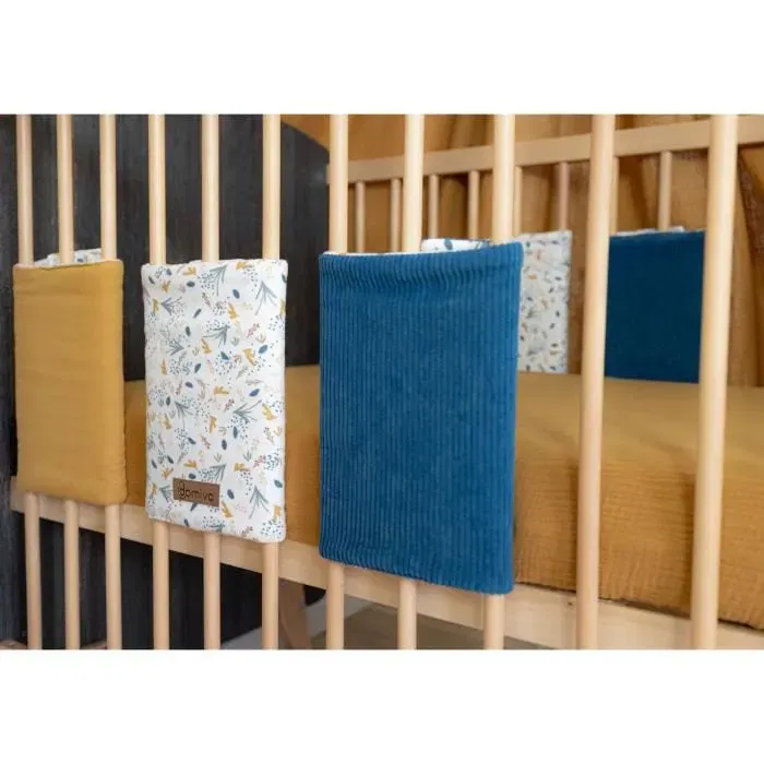 DOMIVA Tour de lit bébé Modulable 6 panneaux Au Fil de l'Eau, motifs aventures avec personnages, fermé 17,5 x 25 cm ouvert 40 x 25 cm