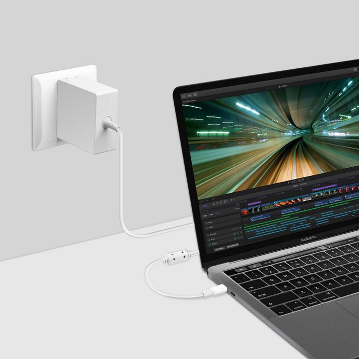 CoreParts Adaptateur secteur USB-C 45W Blanc