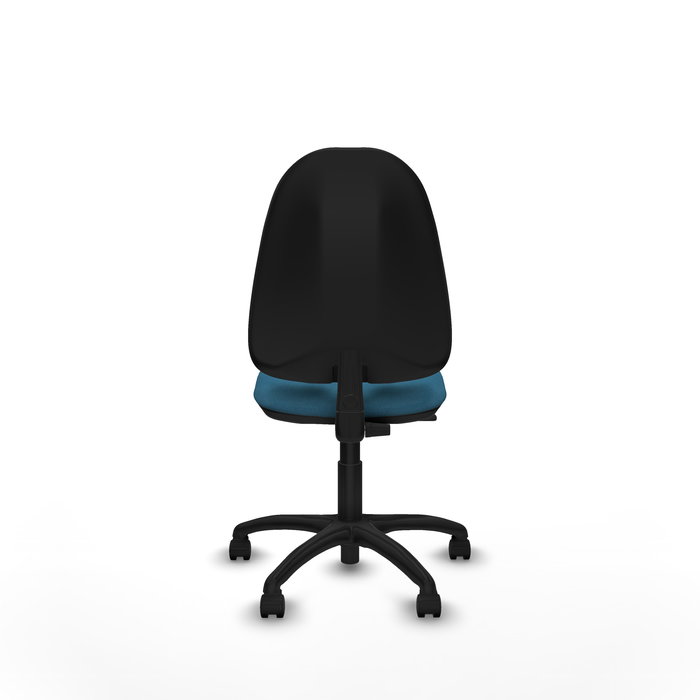 Chaise de bureau Algarra avec mécanisme Contact permanent de base, rembourrée de tissu vert pétrole. Équipée d'une base en polyamide noir, sans accoudoirs et de roulettes en nylon de 50 mm.