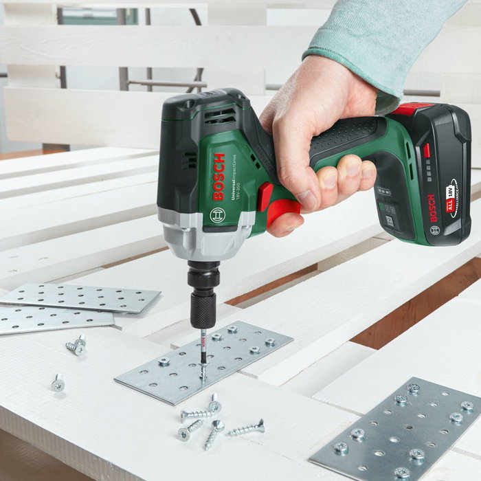 Bosch UniversalImpactDrive 18V-350 sans batterie ni chargeur avec jeu de douilles