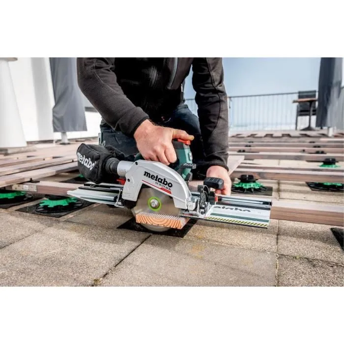 Metabo KS 18 LTX 66 BL - Scie circulaire sans fil 18 V - Lame carbure 18 dents - Profondeur de coupe 66 mm - Guide latéral inclus - Pour professionnels et travail du bois