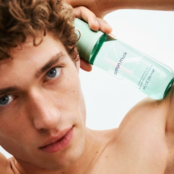 Calvin Klein CK Cotton Musk Brume Parfumée 236 ml