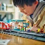 Lego 60423 Set de Construction Ville - Tramway et Station du Centre-Ville avec 6 Figurines pour Enfants 7 Ans et Plus