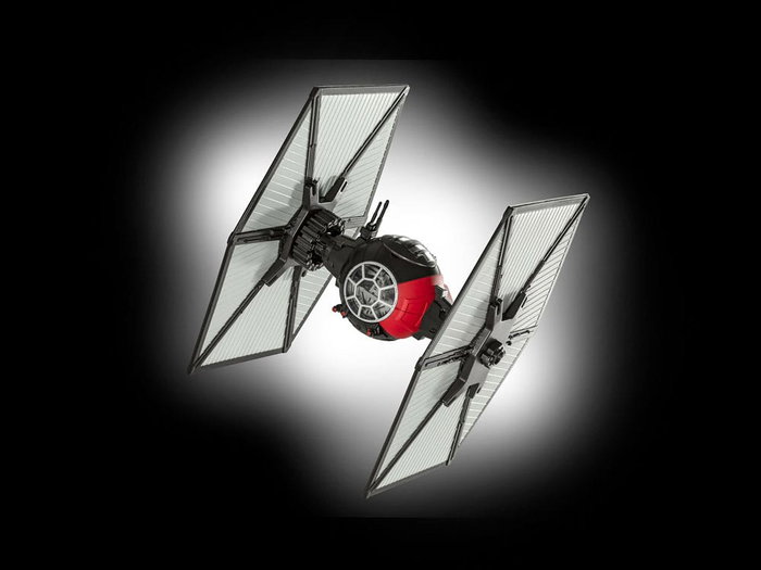 Revell Star Wars TIE Fighter First Order Special Forces avec sons et lumières Revell Star Wars TIE Fighter First Order Special Forces avec sons et lumières