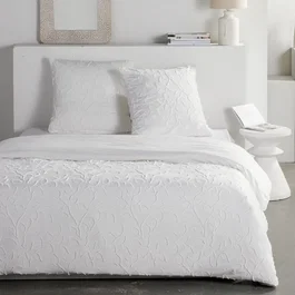 Today Essential Parure de lit 2 personnes 220x240 cm Blanc floral tufté - 100% polyester - Housse de couette et 2 taies