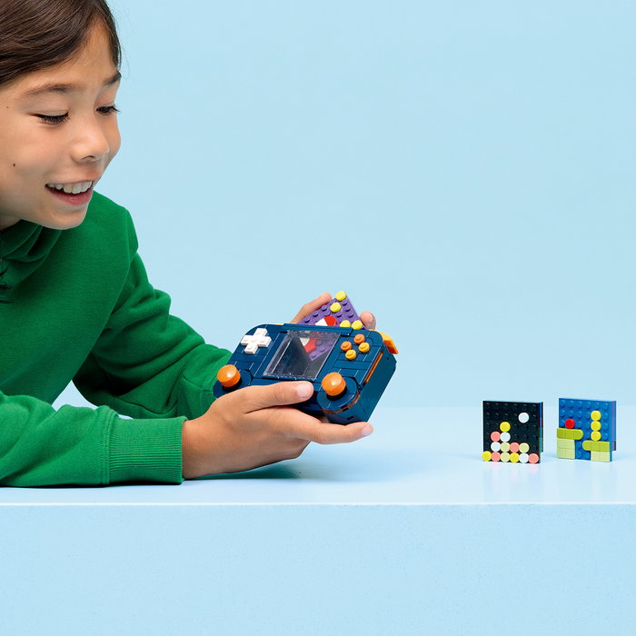 LEGO Creator 3-en-1 La Console de Jeu Rétro 31380 LEGO Creator 3-en-1 La Console de Jeu Rétro 31380