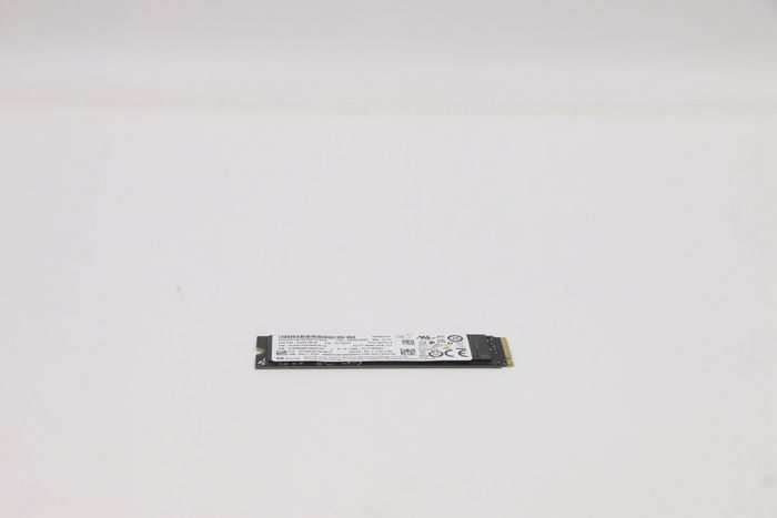 Lenovo SSD M.2 2280 1TB NVMe PCIe 3.0 x4 - Vitesse de lecture 3500 MB/s et écriture 3000 MB/s