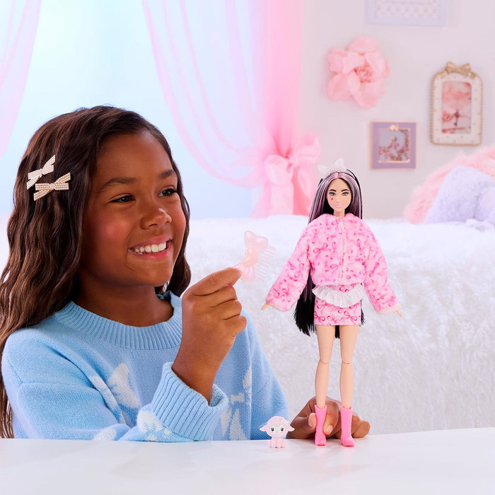Barbie - Poupée Cutie Reveal - Osos Amorosos - Ovejita Rosa - 10 surprises à découvrir avec peluche, vêtements et accessoires - JJP66 Barbie - Poupée Cutie Reveal - Osos Amorosos - Ovejita Rosa - 10 surprises à découvrir avec peluche, vêtements et accessoires - JJP66