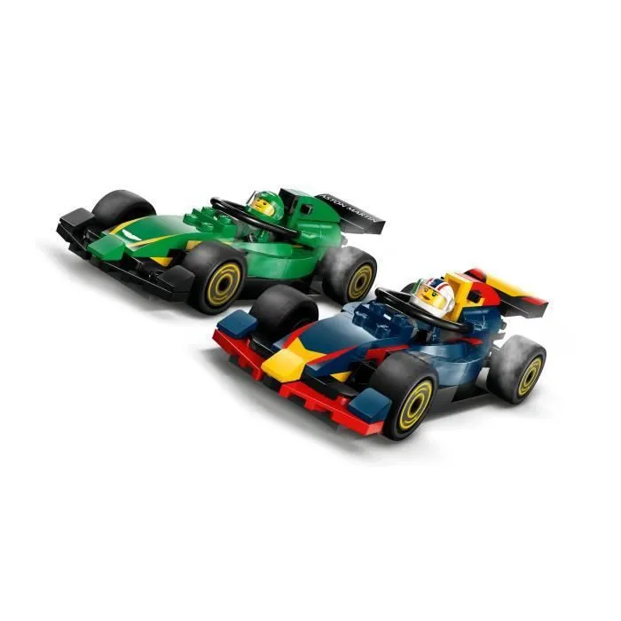 LEGO City 60445 Jeu de Construction Camion de Transport F1 avec Remorque, Voitures de Formule 1 RB20 et AMR24, 5 Minifigurines - Pour Enfants de 8 Ans et Plus