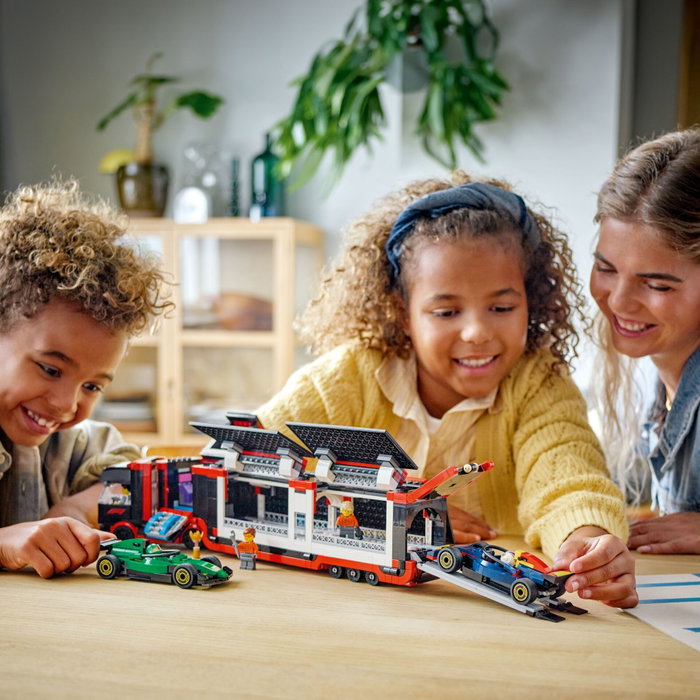 LEGO City Camion de F1 avec voitures de F1 RB20 et AMR24
