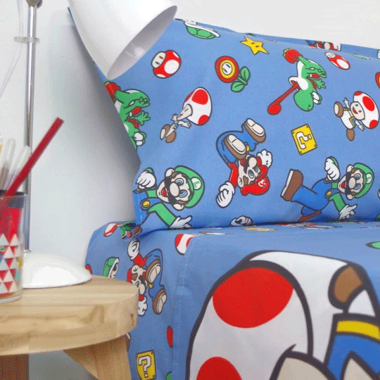 NINTENDO Kit de draps Super Mario Bros 90 cm avec housse de couette 160x260 cm, drap housse et taie d'oreiller en Coton et Polyester NINTENDO Kit de draps Super Mario Bros 90 cm avec housse de couette 160x260 cm, drap housse et taie d'oreiller en Coton et Polyester