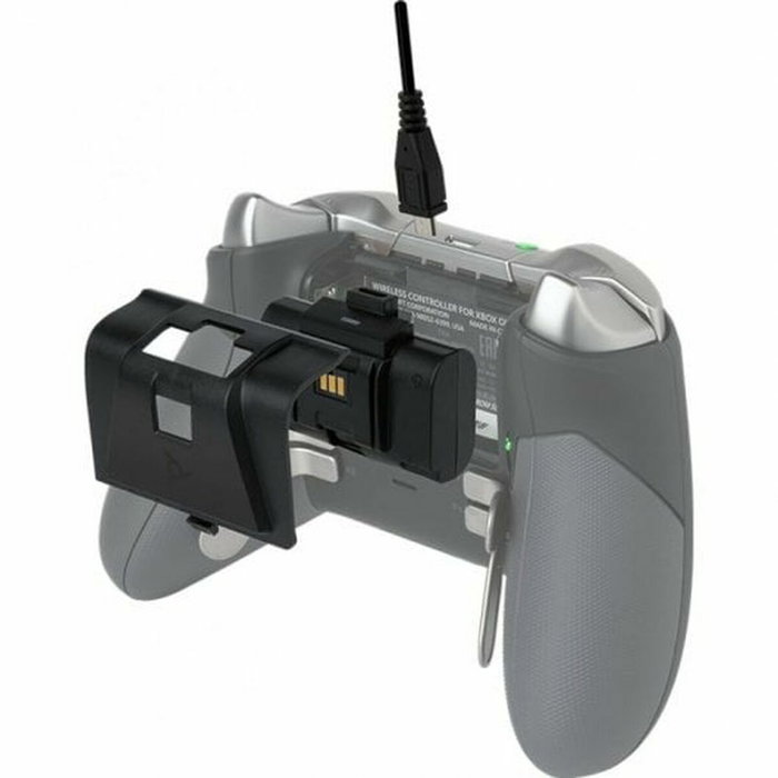 PDP Kit Play & Charge pour manettes Xbox One et Series X|S - Noir PDP Kit Play & Charge pour manettes Xbox One et Series X|S - Noir