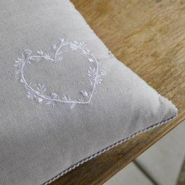 Today Coussin Charme Chambray avec Petite Broderie Constance Gris 40 x 40 cm