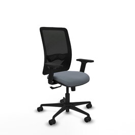 Chaise Zulema Synchro 3 positions tissu Gris Maille Noir Base en nylon noir Accoudoir 2D Sans appui-tête Roulettes 65mm nylon