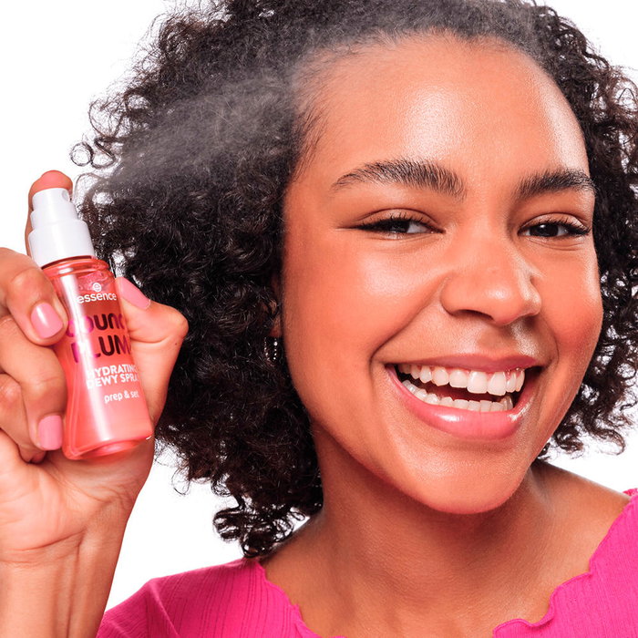 Essence Spray Hydratant BOUNCY PLUMP 50 ml - Brume pour Préparer et Fixer le Maquillage, Effet Repulpant et Hydratant