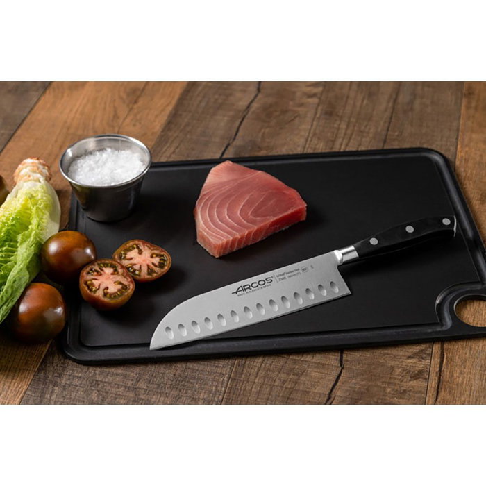 Couteau Santoku Arcos serie riviera Noir Acier polyoxyméthylène 18 cm Couteau Santoku Arcos serie riviera Noir Acier polyoxyméthylène 18 cm