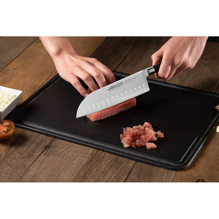 Couteau Santoku Arcos serie riviera Noir Acier polyoxyméthylène 18 cm Couteau Santoku Arcos serie riviera Noir Acier polyoxyméthylène 18 cm