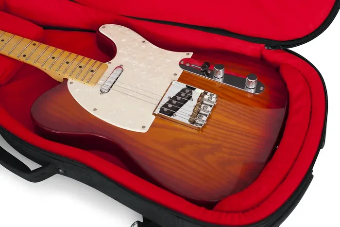 Gator Transit Housse pour guitare électrique - Noir carbone Gator Transit Housse pour guitare électrique - Noir carbone