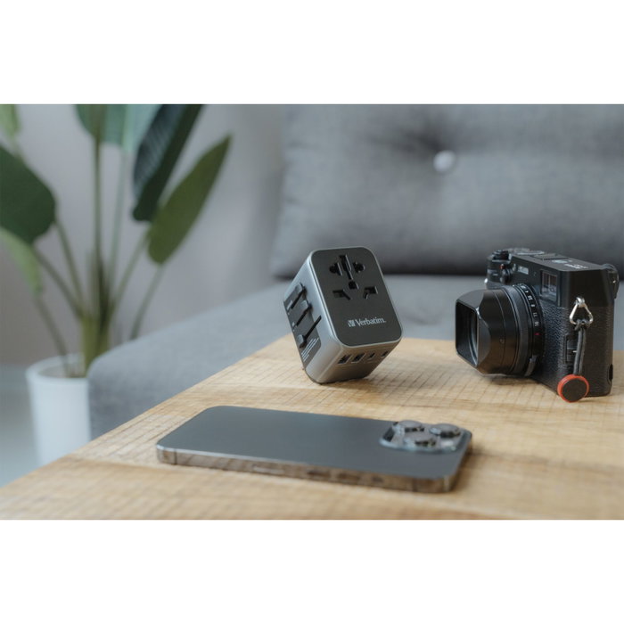 Verbatim UTA-03 Adaptateur de Voyage Universel USB-C 30W Verbatim UTA-03 Adaptateur de Voyage Universel USB-C 30W