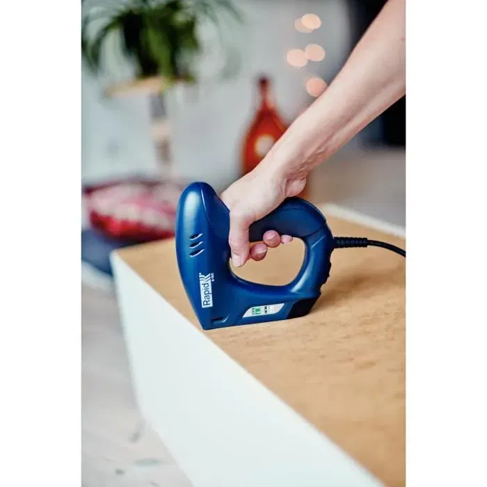 Rapid E-TAC 5000576 - Agrafeuse électrique professionnelle légère pour agrafes n°140 6-14mm et clous n°8 15mm, coffret complet avec 540 agrafes et 750 clous