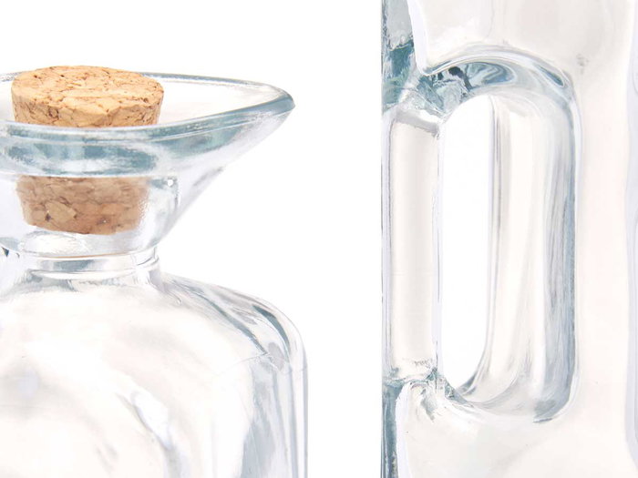 Vivalto Aceitera en verre carrée avec anse et bouchon liège 330 ml 6x19x6 cm (Set de 24) Vivalto Aceitera en verre carrée avec anse et bouchon liège 330 ml 6x19x6 cm (Set de 24)
